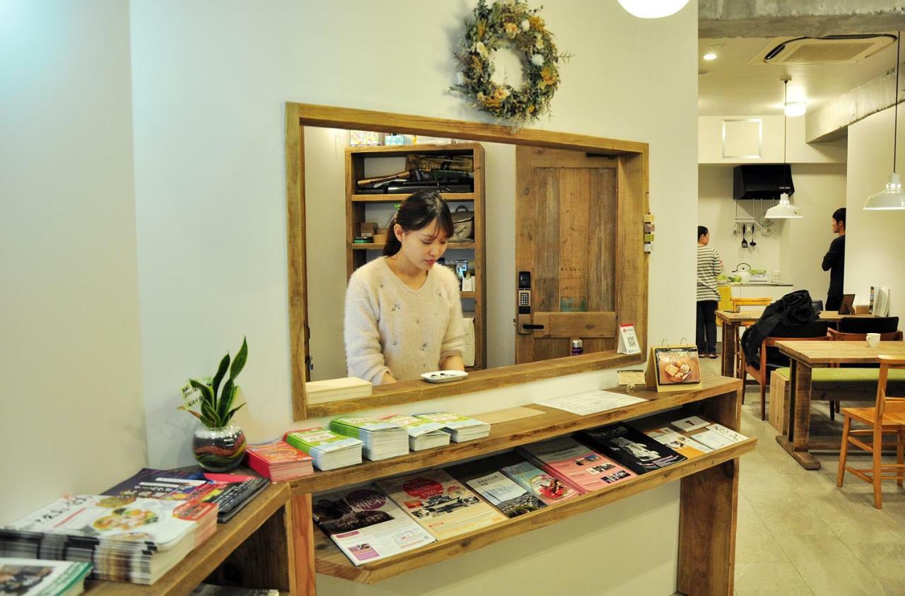 Guesthouse Akicafe Inn Hiroshima Extérieur photo